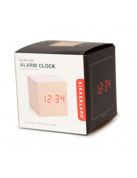 Wekker houten kubus
