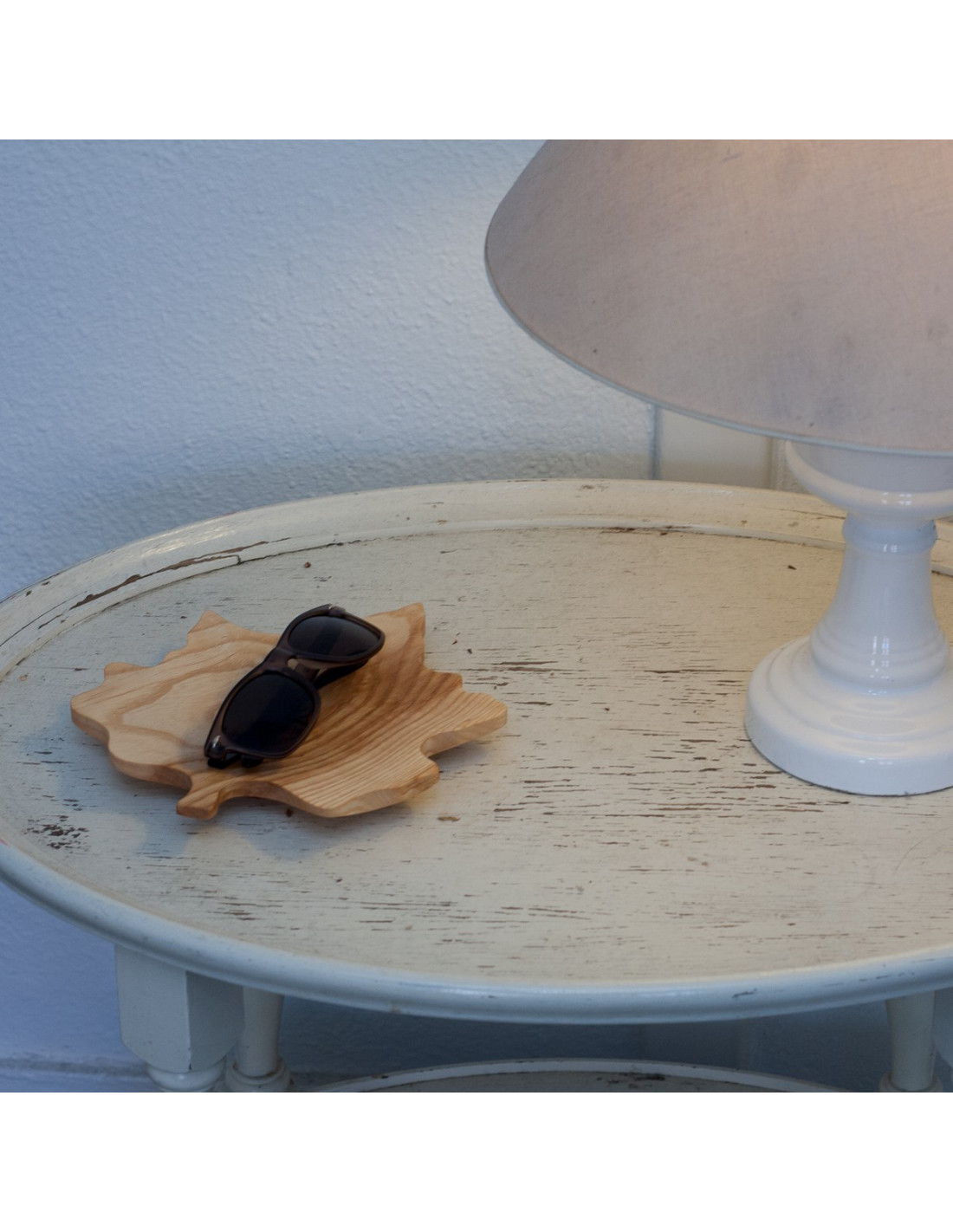 Houten schaal in esdoornblad vorm houten accessoires en meer